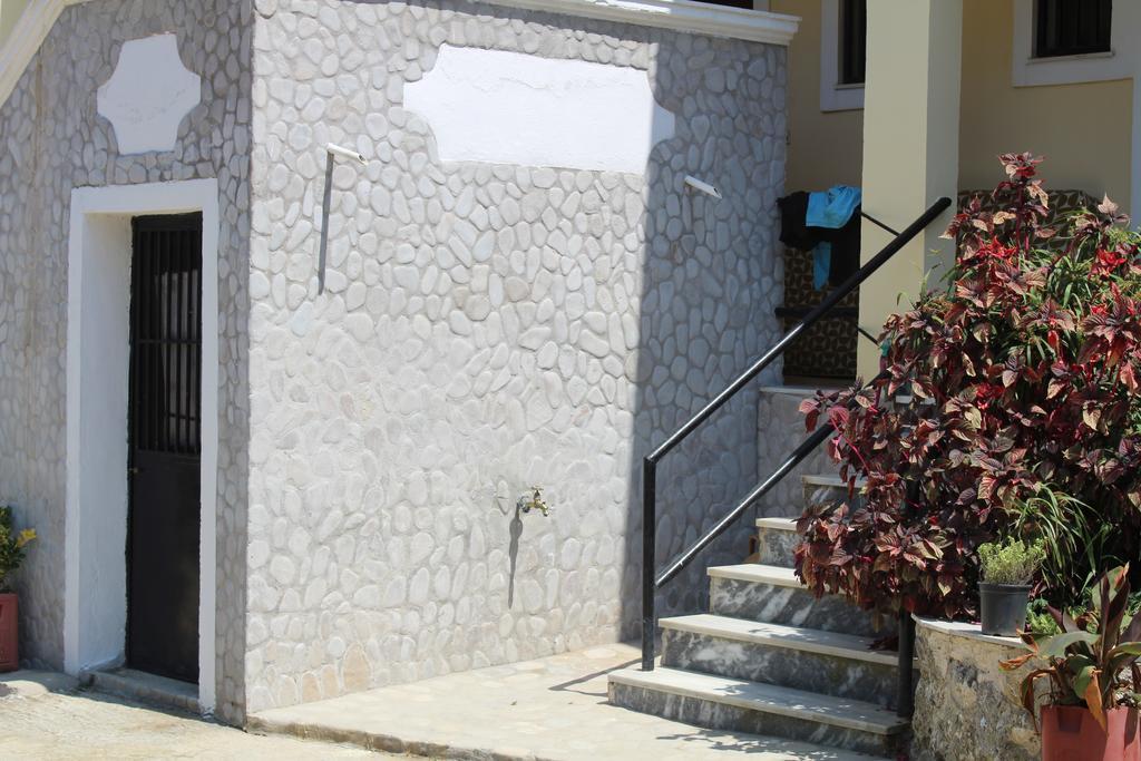 Marina 1990 Apartment Agios Georgios Pagon Exterior photo